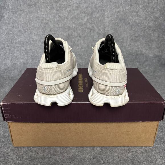 On Cloud 5 All White Athletic Sneakers Trainer Running Shoes Womens Size 8 US - Picture 5 of 8
